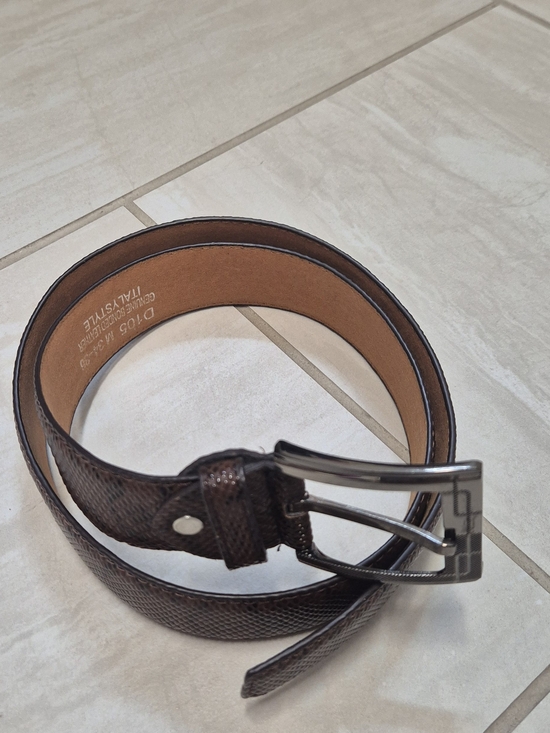 Accessories - Classic Women's Brown Textured Leather Belt with Polished Buckle